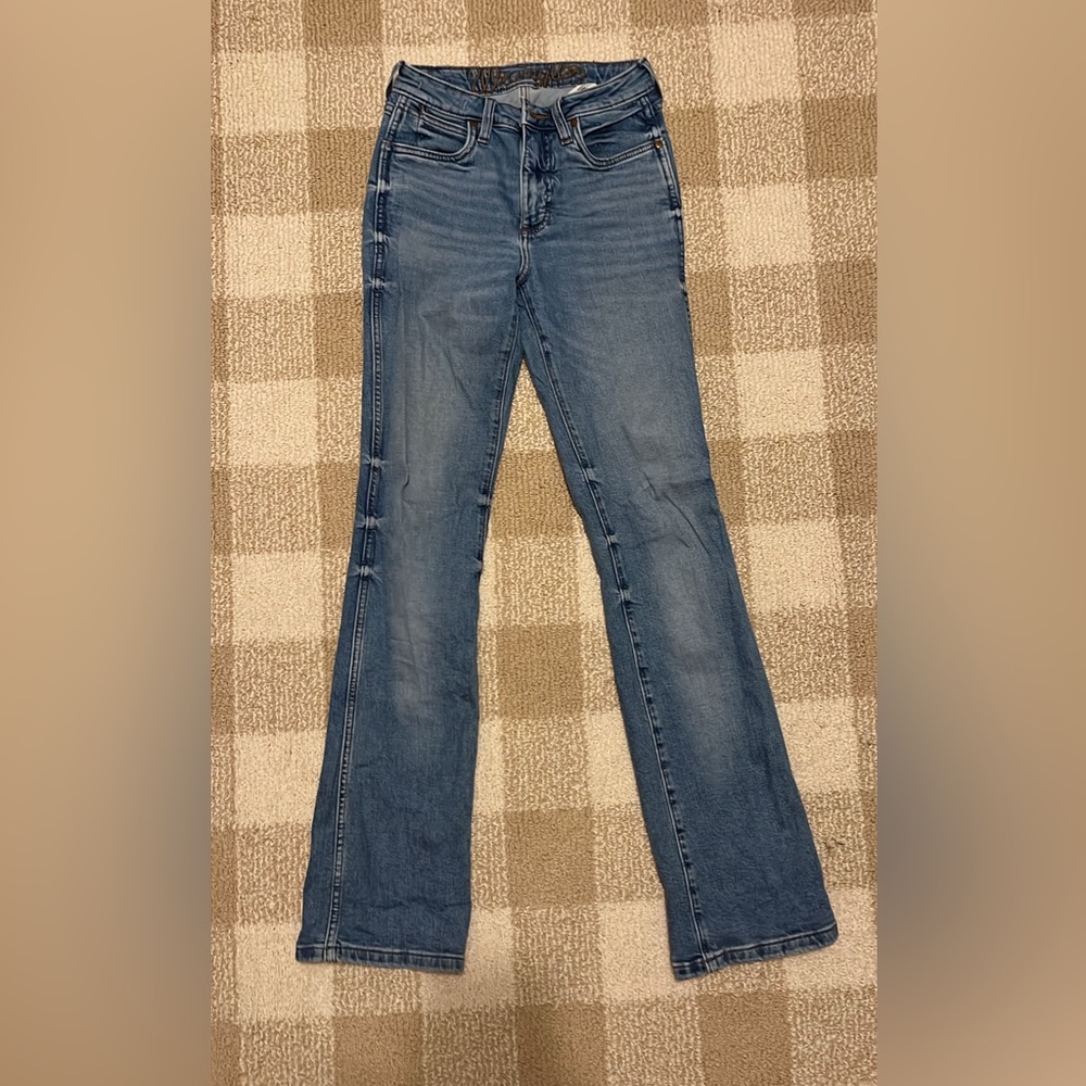 Women’s high rise slim boot cut